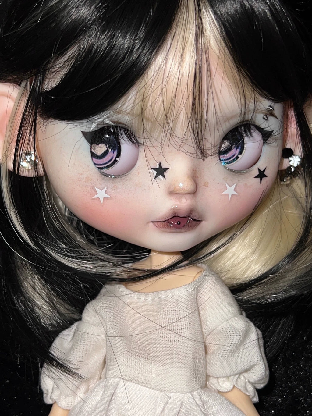OOAK Hand-Painted Blythe Art Doll