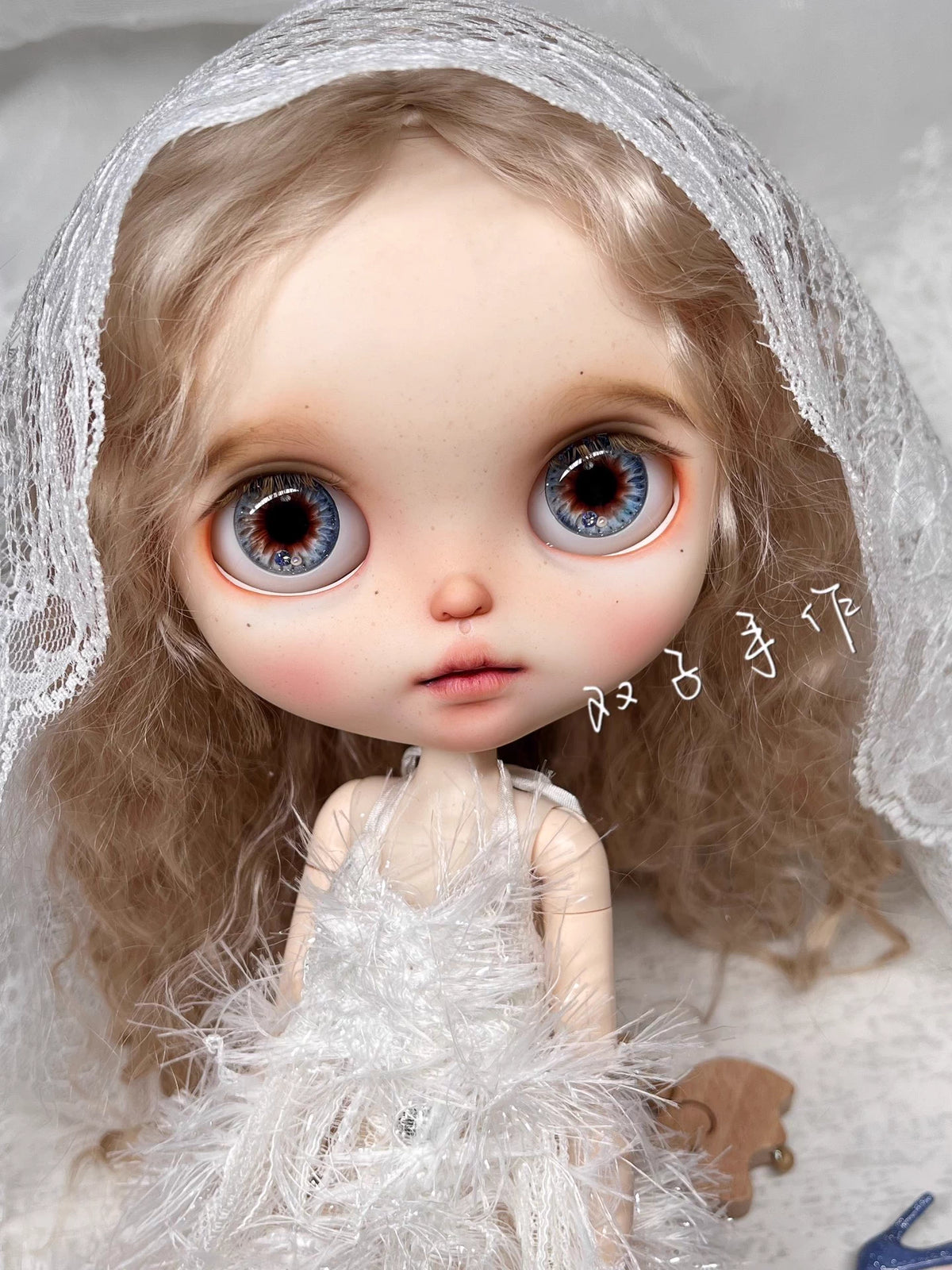 Handgefertigte Blythe Eyechips mit 3D-Effekt und tiefengeätzten Irisdetails
